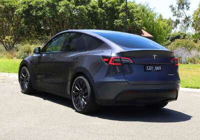 2023 Tesla Model Y Performance