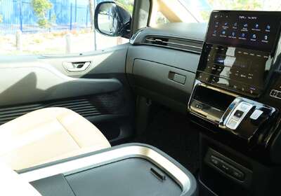 2021 Hyundai STARIA Highlander