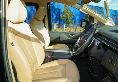 2021 Hyundai STARIA Highlander