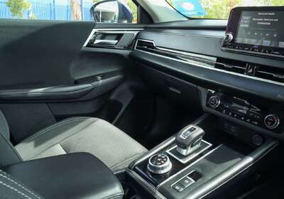 2023 Mitsubishi Outlander ES