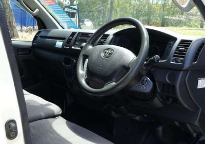 2013 Toyota Hiace REFRIGERATED -5C