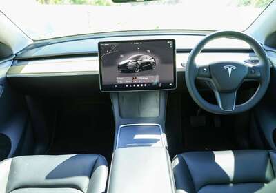 2022 Tesla Model Y Rear-Wheel Drive