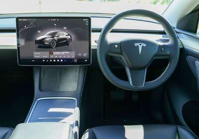 2022 Tesla Model Y Rear-Wheel Drive