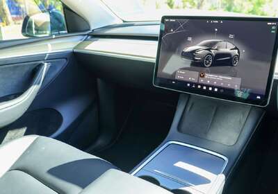 2022 Tesla Model Y Rear-Wheel Drive