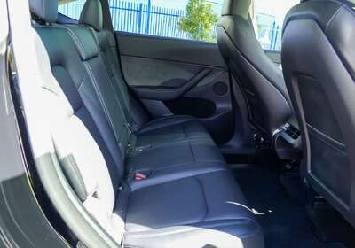 2022 Tesla Model Y Rear-Wheel Drive