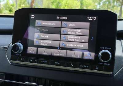 2024 Mitsubishi Outlander ES