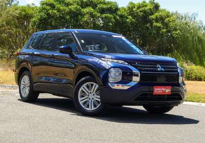 2024 Mitsubishi Outlander ES