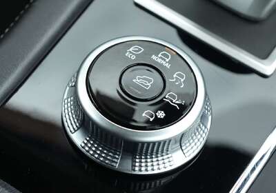 2024 Mitsubishi Outlander ES