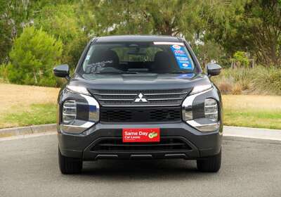 2024 Mitsubishi Outlander ES