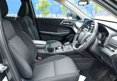 2024 Mitsubishi Outlander ES