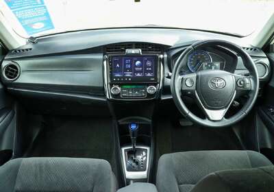 2014 Toyota Corolla Axio Hybrid NKE165 1.5L FWD