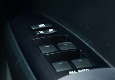 2014 Toyota Corolla Axio Hybrid NKE165 1.5L FWD