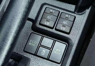 2014 Toyota Corolla Axio Hybrid NKE165 1.5L FWD