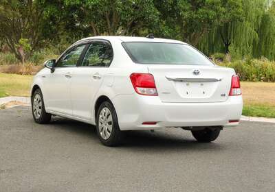 2014 Toyota Corolla Axio Hybrid NKE165 1.5L FWD